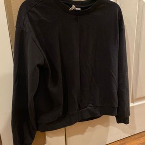 H&M black crew neck sweater. Size M
